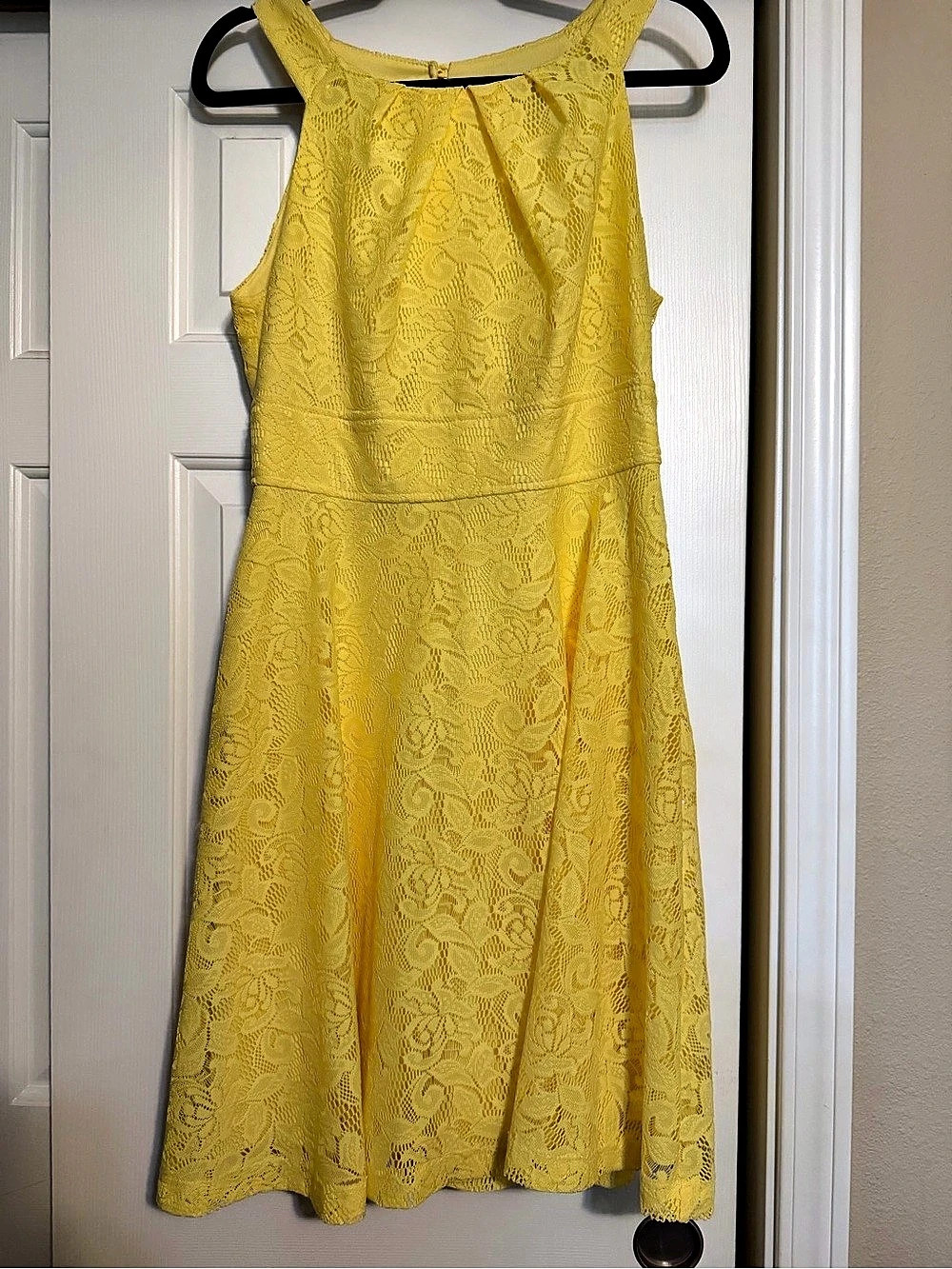 Connected apparel Floral Midi Dress in Yellow Size 10 Like New
